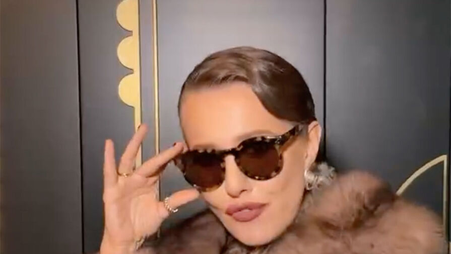 Журналистка Ксения Собчак призвала носить шубы всю семью