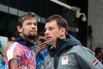 Слева направо: Александр Третьяков (Россия) и Мартиньш Дукурс (Латвия) на финише в финальном заезде на соревнованиях по скелетону среди мужчин на XXII зимних Олимпийских играх в Сочи