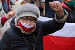 Участники акции протестов пенсионеров в Минске, 12 октября 2020 года