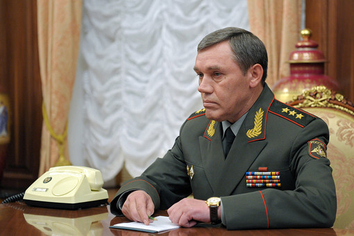 Новый начальник генштаба ВС Валерий Герасимов пообещал «скорректировать» армейскую реформу Сердюкова