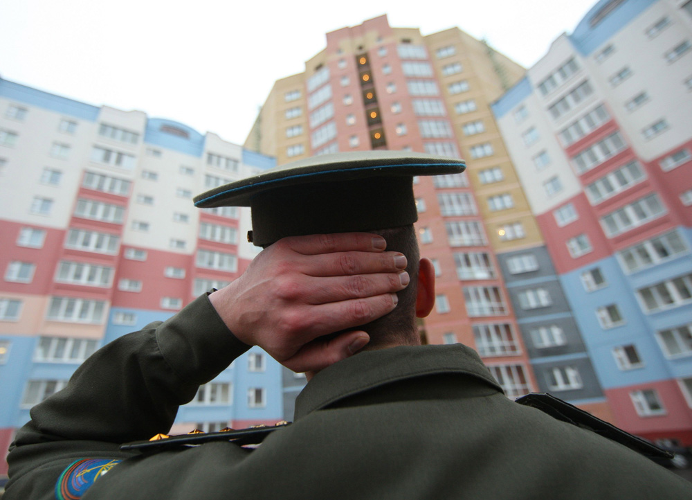 До 2015 года  военнослужащим предоставляется право на бесплатную приватизацию своего жилья