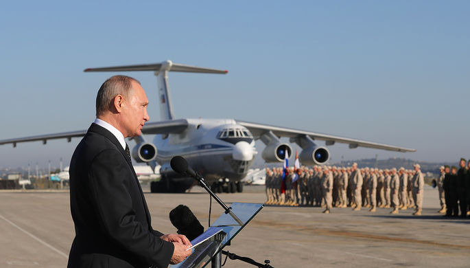 Владимир Путин во время посещения авиабазы «Хмеймим» в Сирии, 11 декабря 2017 года