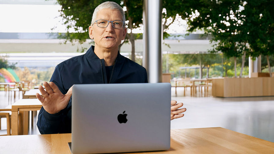Глава Apple Кук: компания не планирует массовые сокращения сотрудников