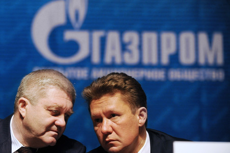 Зампред правления «Газпрома» Александр Ананенков и Алексей Миллер