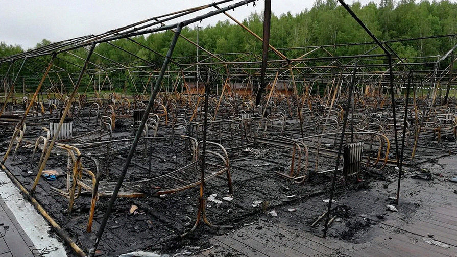 Последствия пожара в палаточном лагере "Холдоми" в Солнечном районе Хабаровского края, 23 июля 2019 года