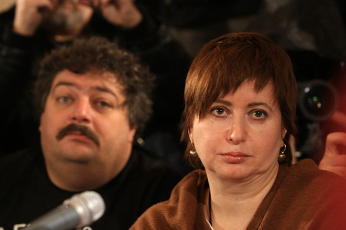Писатель, журналист Дмитрий Быков и журналист Ольга Романова.