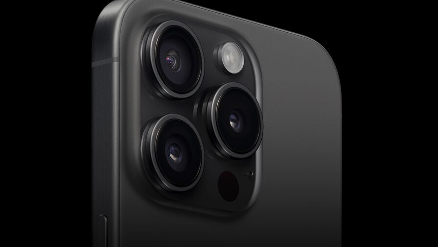 Apple: использование iPhone 15 Pro без чехла может временно изменить его цвет