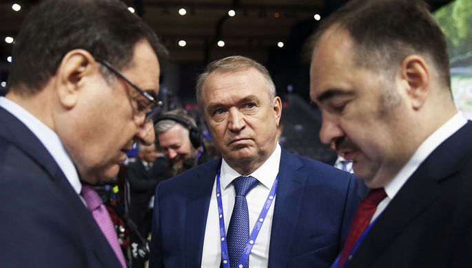 Президент Торгово-промышленной палаты России Сергей Катырин на экономическом форуме в...