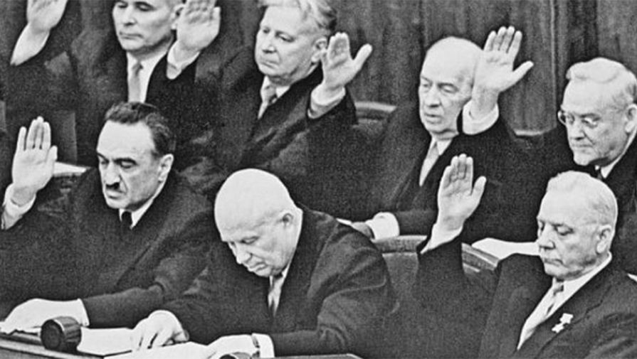 55 лет назад Никита Хрущев был смещен с поста первого секретаря ЦК КПСС