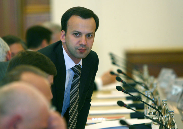Начальник Экспертного управления администрации президента РФ Аркадий Дворкович во время заседания правительственного совета по нанотехнологиям, 2007 год