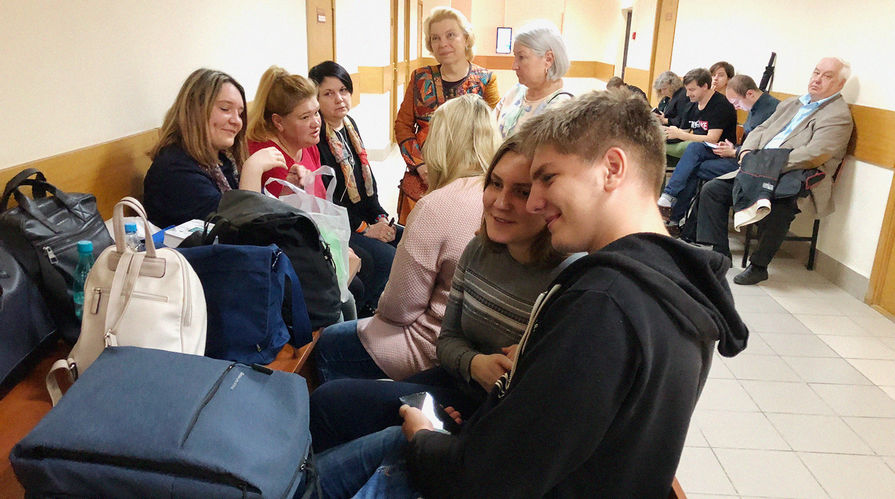 Анна Павликова в Дорогомиловском суде Москвы перед заседанием по делу "Нового величия", 11 сентября 2018 года