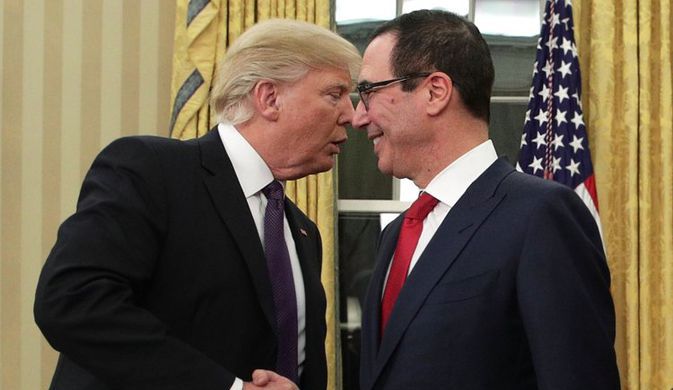Президент США Дональд Трамп и министр финансов США Стивен Мнучин