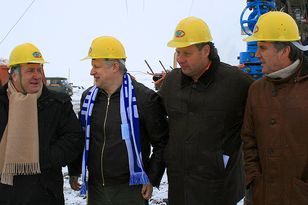 Новому главному тренеру сборной тоже покажут, как добывают газ