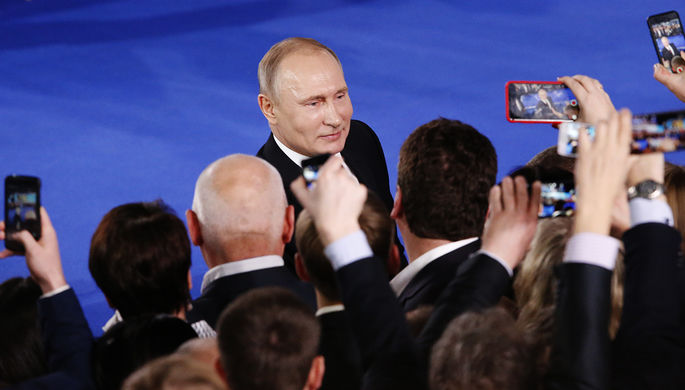 Президент России Владимир Путин во время форума ОНФ в Москве, 19 декабря 2017 года