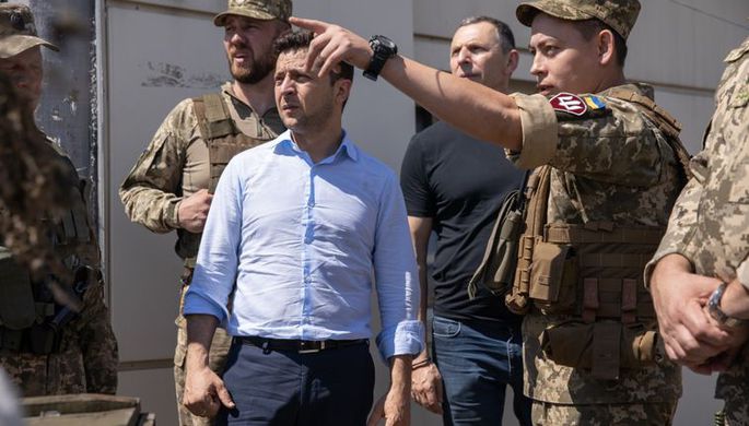 Президент Украины во время посещения Донбасса, 27 мая 2019 года