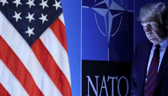 Президент США Дональд Трамп во время саммита НАТО в Брюсселе, 12 июля 2018 года