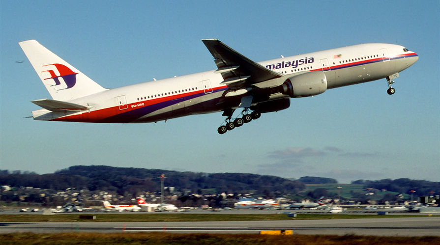 Тот самый самолет Boeing-777 с бортовым номером 9M-MRO за 10 лет до катастрофы