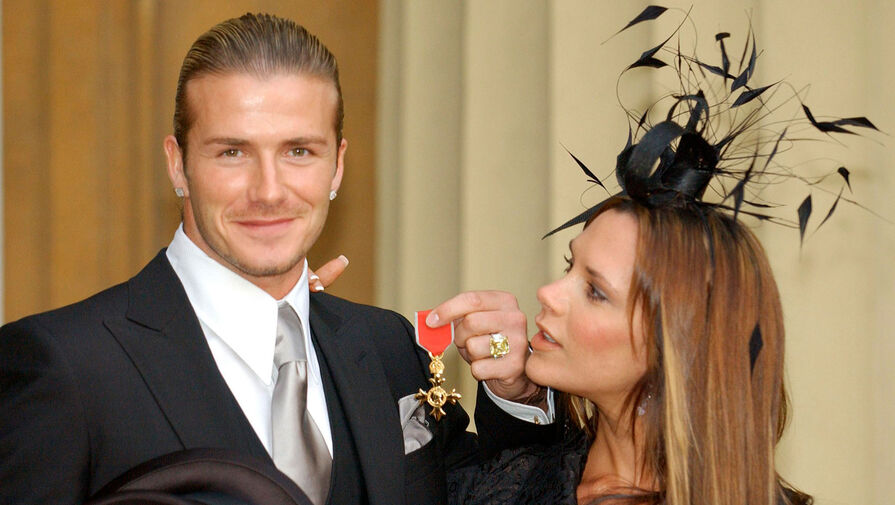 Стилист Александр Рогов призвал носить ободки в 2026 году