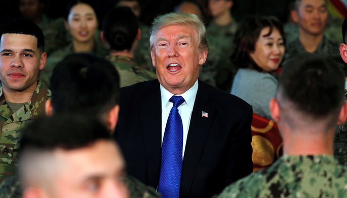 Президент США Дональд Трамп во время визита в Южную Корею, ноябрь 2017 года