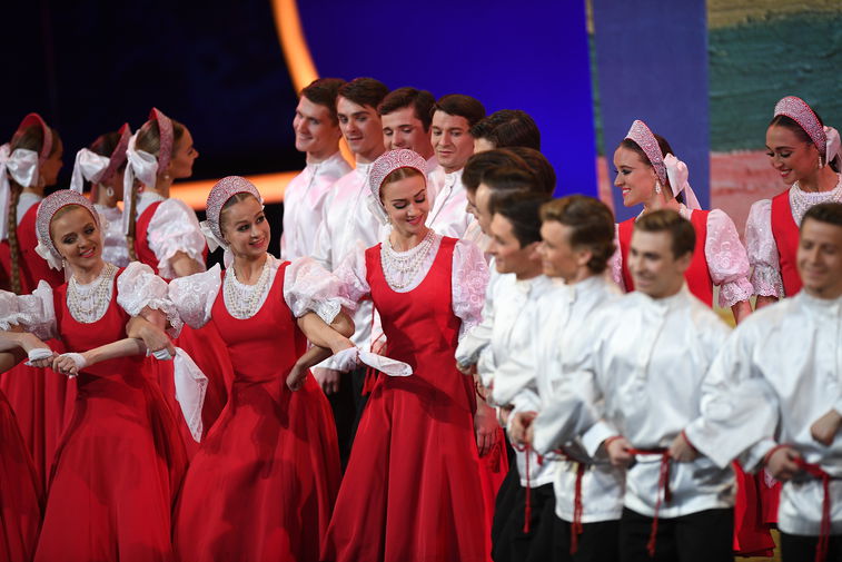 Народные танцы на жеребьевке финальной части ЧМ-2018