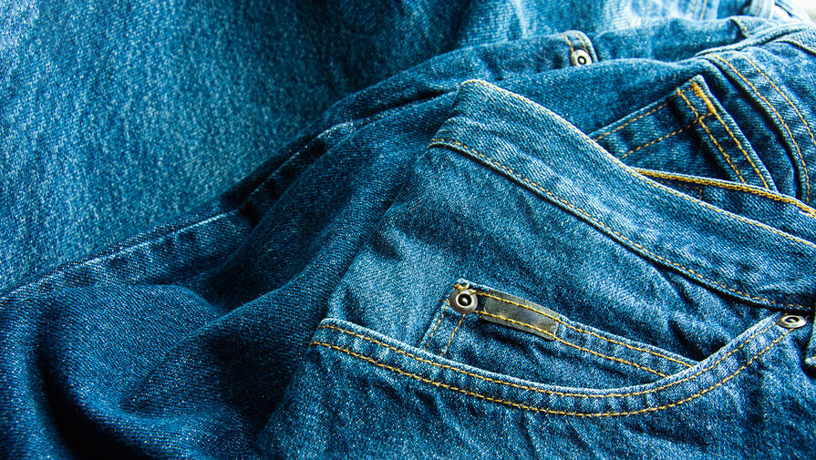 Дизайнер Ярмольник: широкие джинсы будут в моде летом 2024 года