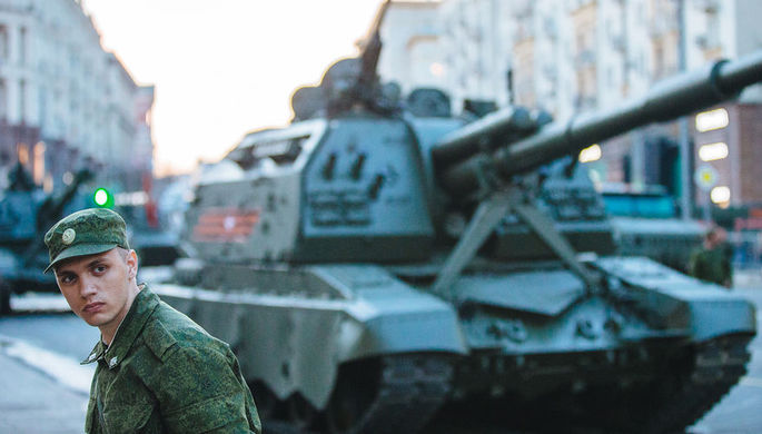 Репетиция военного парада к Дню Победы в центре Москвы, 3 мая 2018 года