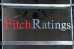 Агентство Fitch понизило кредитный рейтинг России до BBB-