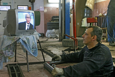 Владимира Путина федеральные телеканалы стали упоминать реже