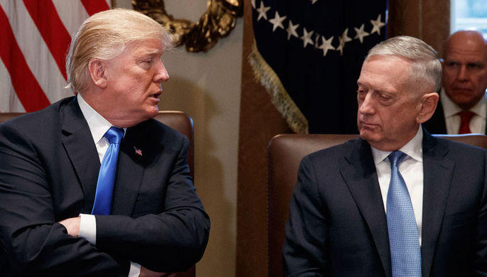 Президент США Дональд Трамп и министр обороны США Джеймс Мэттис