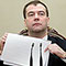 Медведев отделил журналистов от инсайдеров