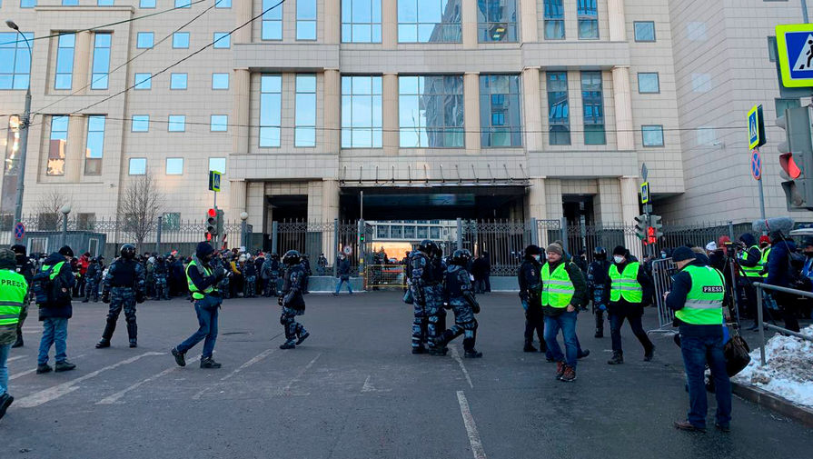 Ситуация около Мосгорсуда перед началом заседания по делу Алексея Навального, 2 февраля 2021 года