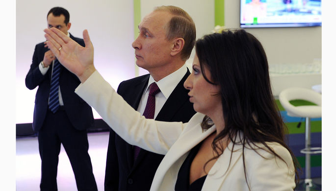 Президент России Владимир Путин и главный редактор телеканала RT (Russia Today) Маргарита Симоньян