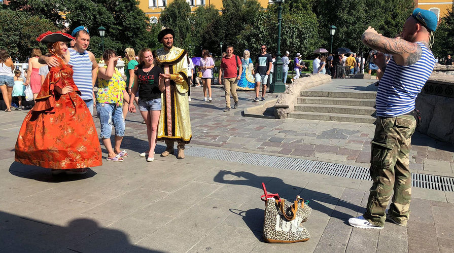 Празднование Дня ВДВ на Манежной площади в Москве, 2 августа 2018 года