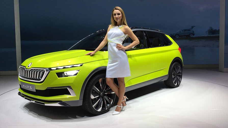 Женевский автосалон 2017 Skoda Octavia girl