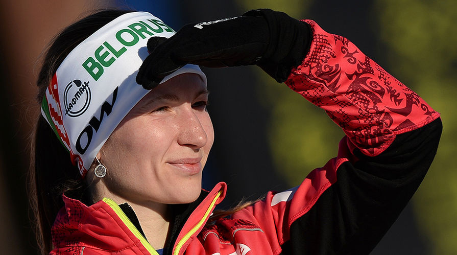 Дарья Домрачева после финиша масс-старта среди женщин на чемпионате мира по биатлону в финском Контиолахти, 2015 год