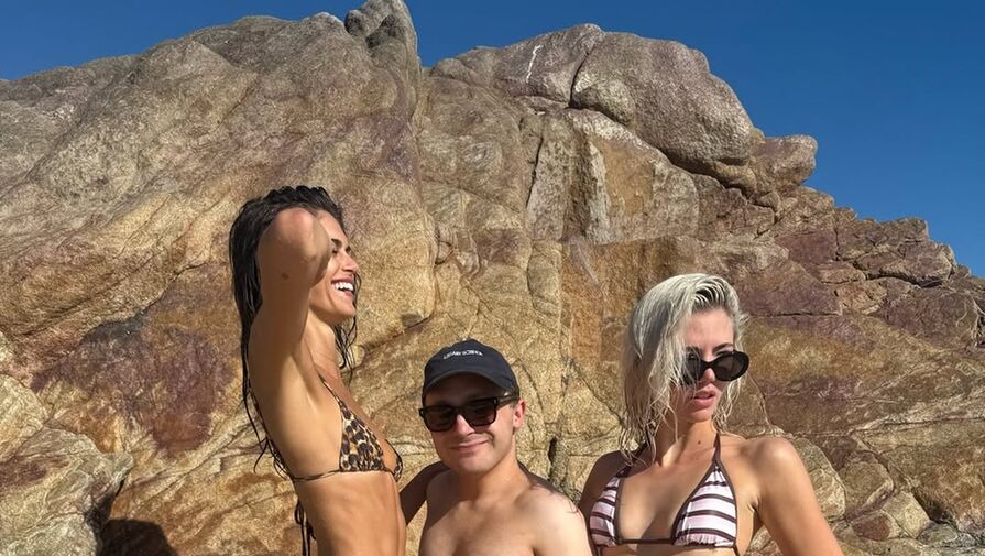 Модель Кайя Гербер снялась в крошечном бикини