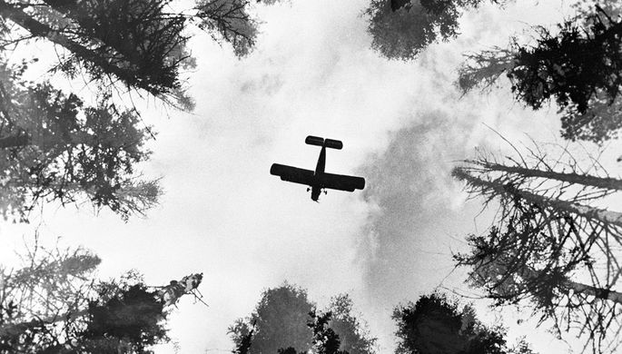 Самолет Ан-2 над тайгой, 1972 год