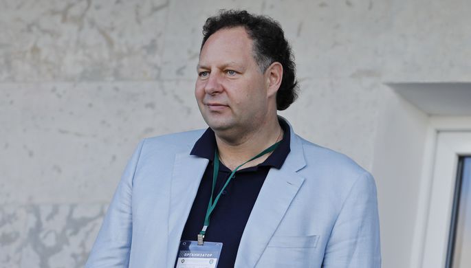Спортивный директор петербургского «Зенита» Константин Сарсания во время матча 3-го тура...