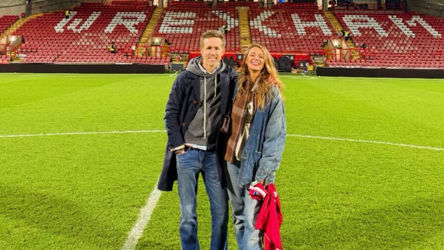 Актриса Блейк Лайвли выложила фото с мужем Райаном Рейнольдсом