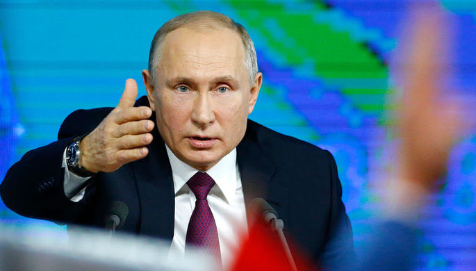 Президент России Владимир Путин во время ежегодной большой пресс-конференции в Москве, 20 декабря...