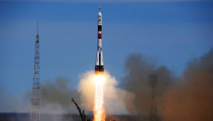 Пуск ракеты-носителя «Союз-ФГ» с транспортным пилотируемым кораблем «Союз...