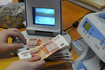 Ruble fell over holidays due French election and cheap oil