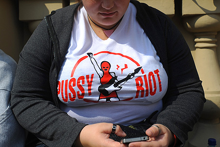 � ����������� ������ Pussy Riot �������� ��-�� ������������� ��������