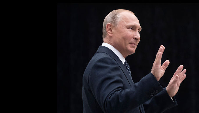 Президент России Владимир Путин после «прямой линии» в Москве, 7 июня 2018 года