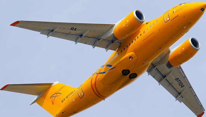 Самолет Ан-148 авиакомпании «Саратовские авиалинии»