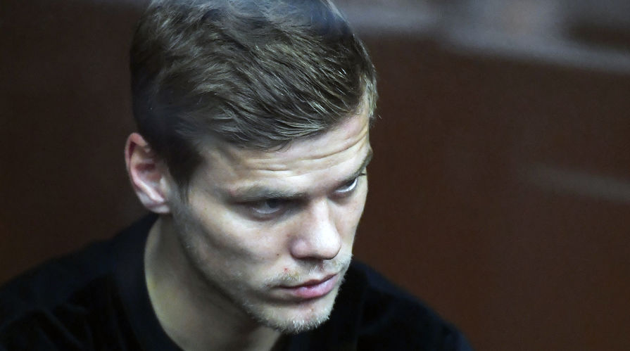 Футболист Александр Кокорин, обвиняемый в хулиганстве, на заседании Тверского районного суда Москвы, 11 октября 2018 года