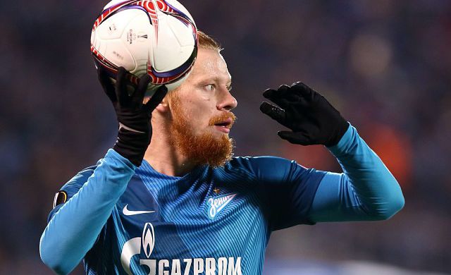 Защитник Иван Новосельцев