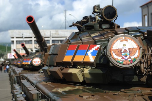 Военный парад в Степанакерте. 2012 год