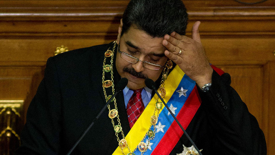 Президент Венесуэлы Николас Мадуро во время выступления в Национальной ассамблее с обращением к...