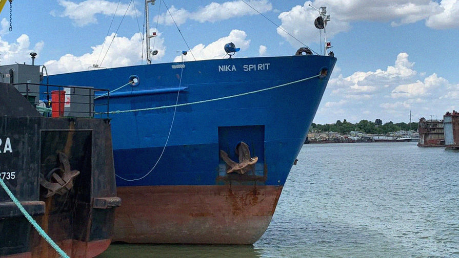 Российский танкер Nika Spirit (Neyma) в украинском порту Измаил, 25 июля 2019 года